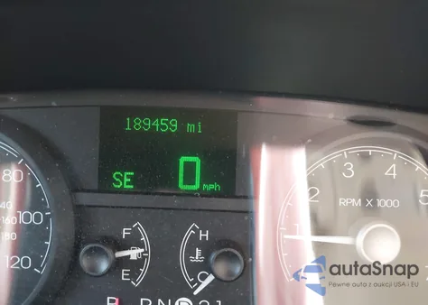 2006 Lincoln Town Car Signature z USA, uszkodzony, nr VIN 1LNHM81VX6Y618058